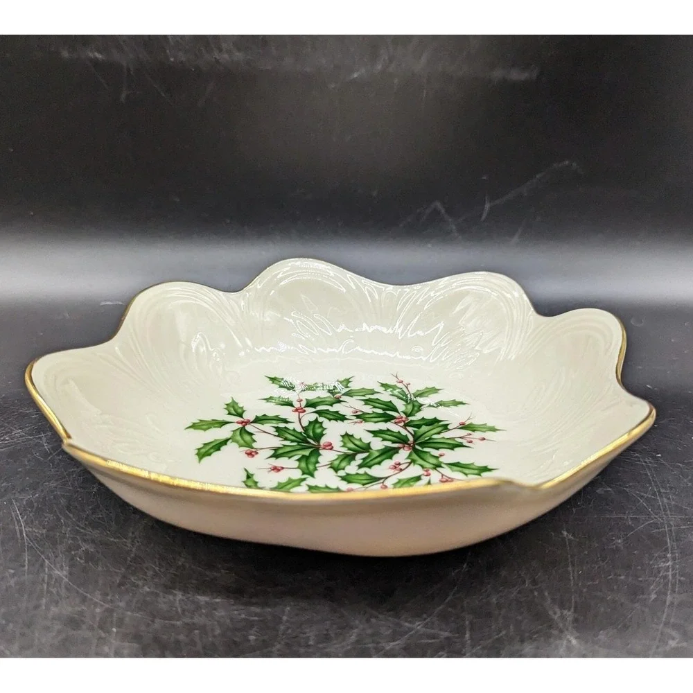 Vintage Lenox Christmas Holiday Holly Berry Square Candy Nut Bowl 7